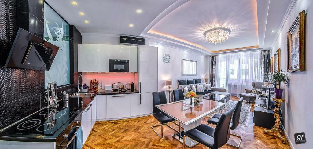 B&p Maine Street Apartament Budapesta